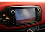 Toyota Yaris 1.3 VVT-i Dynamic | Volledige dealerhistorie | Trekhaak | Navigatie | Cruise Control | Airco | Camera | 16 inch | Bluetooth | Dakspoiler