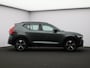 Volvo XC40 2.0 B4 Plus Dark / Trekhaak / All Season Banden / Stoel+Stuurwielverwarming / Elek. verstelbare stoelen / Harman Kardon Audio / Blis