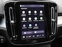 Volvo XC40 2.0 B4 Plus Dark / Trekhaak / All Season Banden / Stoel+Stuurwielverwarming / Elek. verstelbare stoelen / Harman Kardon Audio / Blis
