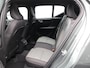 Volvo XC40 2.0 B4 Plus Dark / Trekhaak / All Season Banden / Stoel+Stuurwielverwarming / Elek. verstelbare stoelen / Harman Kardon Audio / Blis