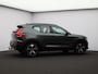 Volvo XC40 2.0 B4 Plus Dark / Trekhaak / All Season Banden / Stoel+Stuurwielverwarming / Elek. verstelbare stoelen / Harman Kardon Audio / Blis