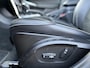 Volvo V40 2.0 T5 R-Design | Parkeercamera | Keyless entry/start | Panoramadak | Elektrisch vertelbare bestuurdersstoel met geheugen | Stoelverwarming | LED |