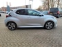 Toyota Yaris Hybrid 115 DYNAMIC STOEL/STUURVERW PARK-SENSOREN BLIND SPOT CAMERA KEYLESS 16'' LM-VELGEN CAMERA NAVI CLIMA AD-CRUISE APPLE/ANDROID