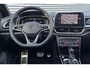 Volkswagen T-Roc 1.5 TSI R-Line / Electrisch Schuifdak / Keyless entry & Start / Led Koplampen / Apple Car Play / Parkeercamera / Parkeersensoren / Digitaal dashboard / Stoelverwarming voor /
