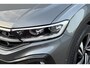 Volkswagen T-Roc 1.5 TSI R-Line / Electrisch Schuifdak / Keyless entry & Start / Led Koplampen / Apple Car Play / Parkeercamera / Parkeersensoren / Digitaal dashboard / Stoelverwarming voor /