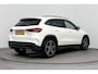 Mercedes-Benz GLA GLA 180 Automaat Business Solution AMG | Nightpakket | Parktronic met camera | LED | Stoelverwarming | Trekhaak | Zitcomfortpakket | Licht en Zichtpakket