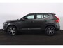 Volvo XC40 T4 Inscription - Panorama/schuifdak - IntelliSafe Assist & Surround - Verwarmde voorstoelen - Parkeercamera achter - Parkeersensoren voor & achter - Elektr. bedienb. voorstoelen met geheugen links - Elektr. inklapbare trekhaak - 18' LMV