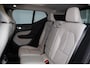 Volvo XC40 T4 Inscription - Panorama/schuifdak - IntelliSafe Assist & Surround - Verwarmde voorstoelen - Parkeercamera achter - Parkeersensoren voor & achter - Elektr. bedienb. voorstoelen met geheugen links - Elektr. inklapbare trekhaak - 18' LMV