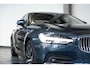 Volvo S90 B5 Automaat Ultimate | Schuif-/kanteldak| Premium audio by Harman Kardon | Verwarmbare voorstoelen achterbank en stuurwiel | Elektrisch bedienbare voorstoelen | Parkeercamera | Adaptieve Cruise Control | BLIS | 18 inch lichtmetalen velgen