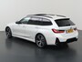 BMW 3-Serie Touring 330e M-Sport | M-Pakket | Panoramadak | Ele. stoelen + Geheugen | HUD | Sportstoelen | Camera | Apple CarPlay/Android auto | Adaptieve Cruise Control | Comfort Pakket | M-Sport Pro | HiFi | Curved Display |