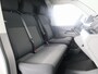 Volkswagen Transporter 2.0 TDI L2H3 28 110 pk | Verlengde garantie | Navigatie via App | Trekhaak | Parkeersensoren achter | Cruise control |