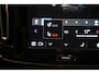 Volvo XC40 Recharge P8 AWD R-Design 3 fase [ Leder/Alcantara Stoelverwarming Trekhaak ]