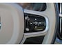 Volvo V60 T6 Recharge AWD Business Pro - Panorama/schuifdak - IntelliSafe Assist & Surround - 360º Camera - Harman/Kardon audio - Adaptieve LED koplampen - Verwarmde voorstoelen & stuur - Parkeersensoren voor & achter - Head up display - Standkachel - 19' LMV
