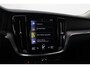 Volvo V60 B3 Momentum | Trekhaak | Stoel+Stuurverwarming | Getint Glas | 19 Inch