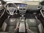 Volvo V40 1.5 T3 Polar+ Sport | Panoramadak | Stoelverwarming | Cruise control | LED | 17'' Velgen | Camera | Harman Kardon | Parkeersensoren voor en achter |