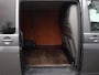 Volkswagen Transporter 2.0 TDI 150PK DSG L2H1 Bulli 75-Edition | ACC | LED | Leder | Verlaagd | Glaslook | Camera | Alarm | Trekhaak |