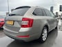 Skoda Octavia Combi 1.2 TSI Greentech Elegance Businessline Nieuwe APK Dealer Onderhouden Top Staat Vol Optie