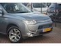 Mitsubishi Outlander 2.0 PHEV Instyle | Navigatie | Schuif-kanteldak | Leer | Xenon | Camera | NL auto!! |