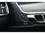 Volvo S90 2.0 T8 AWD Plus Dark | Luchtvering | Pano | Blis | ACC | Elek. stoel+mem. | Stuur- & 4x stoelverw. | H&K | 20" |