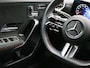 Mercedes-Benz A-klasse 180 Star Edition / AMG/ Premium Plus/19 Inch/ Head Up/ Panoramadak/ Memory