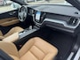 Volvo XC60 2.0 T8 Twin Engine AWD Plug in Hybride 390pk Panoramadak / Luchtvering / Stoelverwarming