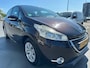 Peugeot 208 1.2 VTi Allure Pano Cruise PDC LMV Navi