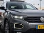 Volkswagen T-Roc 1.5 TSI Sport / Beats / Pano / Virtual / Stuur/stoel verwarming / CarPlay / Camera / LED / ACC / El. kofferbak