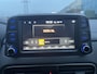 Hyundai Kona 1.0T Essence | Navigatie | Trekhaak | Apple Carplay - Android Auto | Rijklaarprijs!