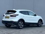 Nissan Qashqai 1.3 DIG-T Design Edition / Trekhaak 1500kg) / Dealeronderhouden / Panoramadak / Climate Control / Cruise Control / Rondzichtcamera / Apple Carplay/Android Auto / Navigatie /