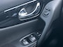 Nissan Qashqai 1.3 DIG-T Design Edition / Trekhaak 1500kg) / Dealeronderhouden / Panoramadak / Climate Control / Cruise Control / Rondzichtcamera / Apple Carplay/Android Auto / Navigatie /
