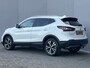 Nissan Qashqai 1.3 DIG-T Design Edition / Trekhaak 1500kg) / Dealeronderhouden / Panoramadak / Climate Control / Cruise Control / Rondzichtcamera / Apple Carplay/Android Auto / Navigatie /