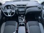 Nissan Qashqai 1.3 DIG-T Design Edition / Trekhaak 1500kg) / Dealeronderhouden / Panoramadak / Climate Control / Cruise Control / Rondzichtcamera / Apple Carplay/Android Auto / Navigatie /