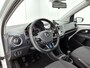 Volkswagen Up! | 65 PK High UP! | Stoelverwarming | Cruise Control | Stuurbediening | Lichtmetalen Velgen | Parkeersensoren | Parkeercamera |