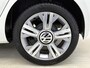 Volkswagen Up! | 65 PK High UP! | Stoelverwarming | Cruise Control | Stuurbediening | Lichtmetalen Velgen | Parkeersensoren | Parkeercamera |