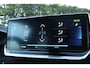 Peugeot e-2008 EV GT 50 kWh | Adapt. Cruise | Schuif/kantel dak | Stoelverwarming | Camera | Keyless | Navi | Carplay