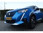 Peugeot e-2008 EV GT 50 kWh | Adapt. Cruise | Schuif/kantel dak | Stoelverwarming | Camera | Keyless | Navi | Carplay