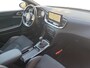 Kia ProCeed 1.5 T-GDi GT-Line | Stoel en stuurverwarming | Navigatie | Elektrische achterklep | Camera | Climate control | Apple Carplay / Android Auto |