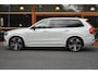 Volvo XC90 T8 Recharge AWD Ultimate Dark | Luchtvering | Head-Up | Panoramadak | Stoelventilatie | Pilot-Assist | Massage stoelen|