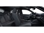 Peugeot e-2008 Business | Climate Control | Dashboard in zacht materiaal met carboneffect en hoogglans zwarte sierstrip | Extra getinte achterste zijruiten en achterruit