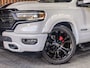Dodge Ram 1500 5.7 V8 402PK 4x4 Crew Cab Limited | WIDEBODY | PANORAMADAK | LUCHTVERING | BIG SCREEN | PARELMOER WIT |