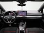 Volkswagen Golf 2.0 TSI GTI Clubsport 301pk | Panoramadak | Head-Up display | Harman Kardon | Stoelverwarming | Stuurwielverwarming | Dynamic Chassis Control | LED Matrix | Navigatie