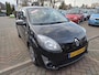Renault Twingo 1.2-16V Collection LEUKE AUTO RIJDT EN SCHAKELT GOED