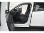 Peugeot 2008 PureTech 130 EAT8 Allure | Parkeersensoren | Navigatie | Apple Carplay | Climate Control