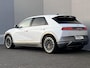 Hyundai Ioniq 5 Lounge 73kWh Automaat / Fabrieksgarantie tot 11-2026* / Batterij 8 jaar garantie / Accu SoH 100% / Afn. trekhaak 1.600 kg / HUD / Camera 360° / Stoelventilatie / Stuur-, stoel- en achterbankverwarming / Adapt. CC / 20"LM wielen / Winterwielen set gebruikt tegen meerprijs € 599 /