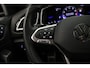 Volkswagen T-Roc R-Line Edition 1.5 TSI 150pk DSG Automaat Trekhaak, Adaptive crusie control, Achteruitrijcamera, LED koplampen, Navigatie, Stoelverwarming, Parkeersensoren