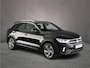 Volkswagen T-Roc R-Line Edition 1.5 TSI 150pk DSG Automaat Trekhaak, Adaptive crusie control, Achteruitrijcamera, LED koplampen, Navigatie, Stoelverwarming, Parkeersensoren