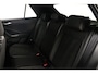 Volkswagen T-Roc R-Line Edition 1.5 TSI 150pk DSG Automaat Trekhaak, Adaptive cruise control, Navigatie, Achteruitrijcamera, Stoelverwarming, Parkeersensoren, App connect