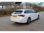 Skoda Octavia Combi 1.4 TSI iV PHEV sportline trekhaak sfeerverlichting sportzetels met stoelverwarming