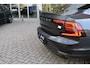 Volvo S90 2.0 T8 AWD Ultimate Dark Luchtvering | 360° Camera | Head-Up Display | Schuifdak | Harman Kardon | Adaptieve Cruise Control | Voorverwarming met Volvo On Call App | Stoelverwarming voor+achter | Stuurwielverwarming | Pilot Assist | BLIS Dode Hoek Detectie | 20 Inch | Voorstoelen elektrisch geheugen | Contour Stoelen | Zitting verlenging voorstoelen | Google infotainment | Lederen Dashboard | Keyless Drive | Geïntegreerde zongordijnen achterportieren | Privacy Glass | Elektrisch bedienbare achterklep | Parkeersensoren voor+achter | DAB Radio | Apple Carplay/Android Auto | Alarm Klasse III | Platinum Grey Metallic |
