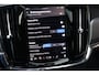 Volvo S90 2.0 T8 AWD Ultimate Dark Luchtvering | 360° Camera | Head-Up Display | Schuifdak | Harman Kardon | Adaptieve Cruise Control | Voorverwarming met Volvo On Call App | Stoelverwarming voor+achter | Stuurwielverwarming | Pilot Assist | BLIS Dode Hoek Detectie | 20 Inch | Voorstoelen elektrisch geheugen | Contour Stoelen | Zitting verlenging voorstoelen | Google infotainment | Lederen Dashboard | Keyless Drive | Geïntegreerde zongordijnen achterportieren | Privacy Glass | Elektrisch bedienbare achterklep | Parkeersensoren voor+achter | DAB Radio | Apple Carplay/Android Auto | Alarm Klasse III | Platinum Grey Metallic |